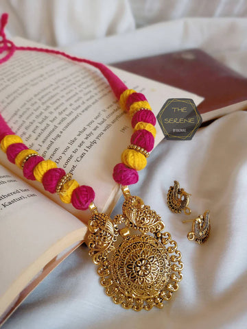 Buy Pom pom shell necklace set for women online – RIANSH STORE